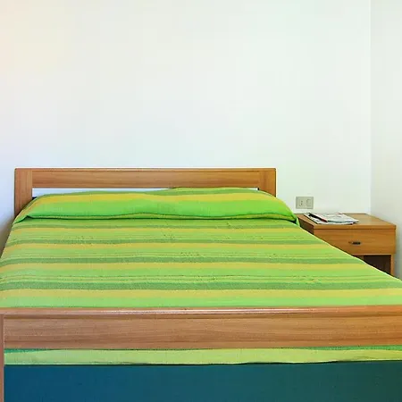 Beautiful In With 2 Bedrooms *